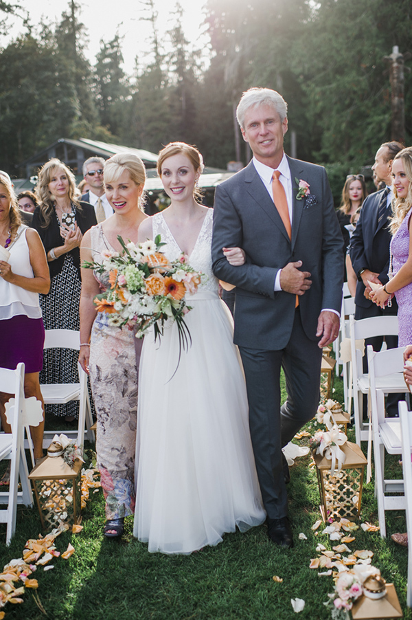 peach-and-orange-garden-wedding