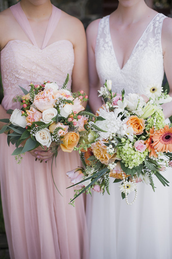 peach-and-orange-garden-wedding