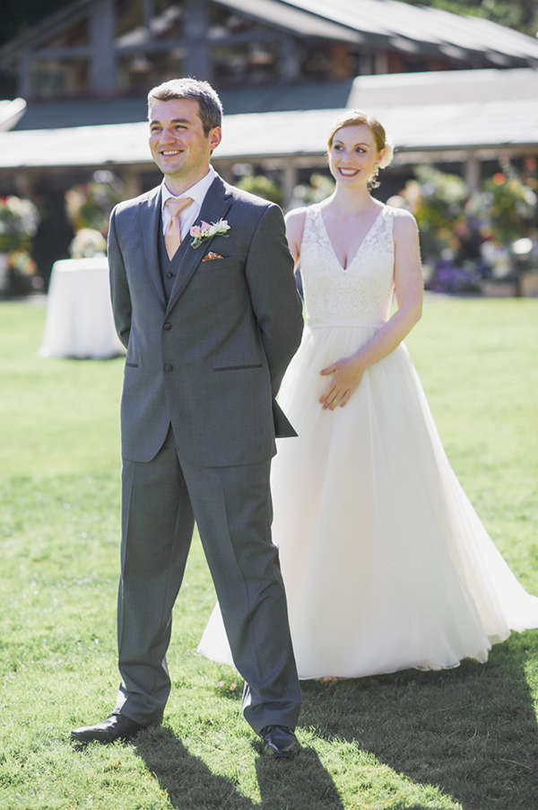 peach-and-orange-garden-wedding