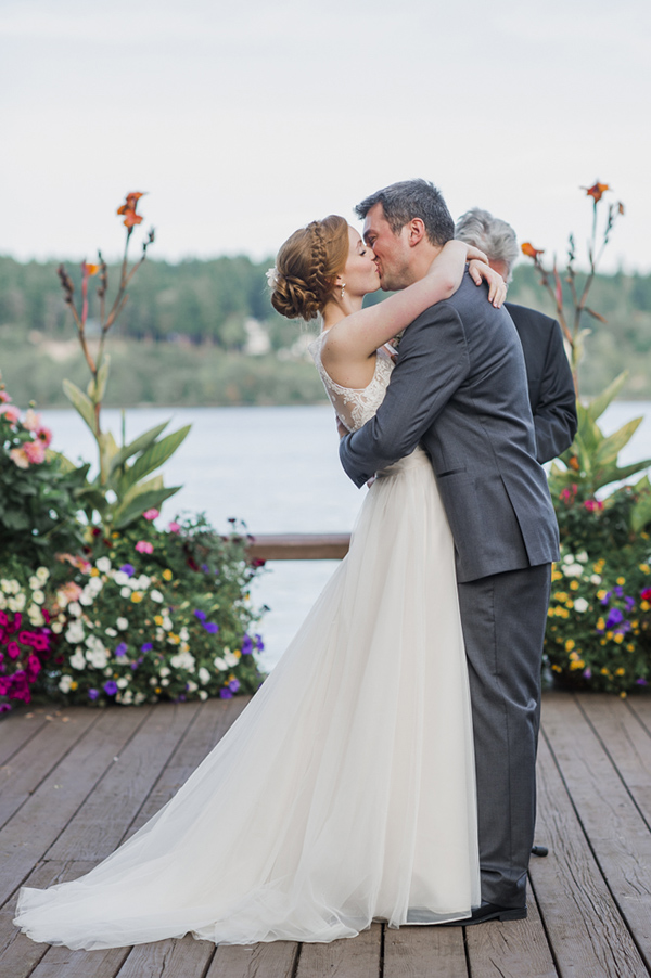 peach-and-orange-garden-wedding