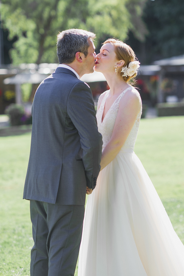 peach-and-orange-garden-wedding