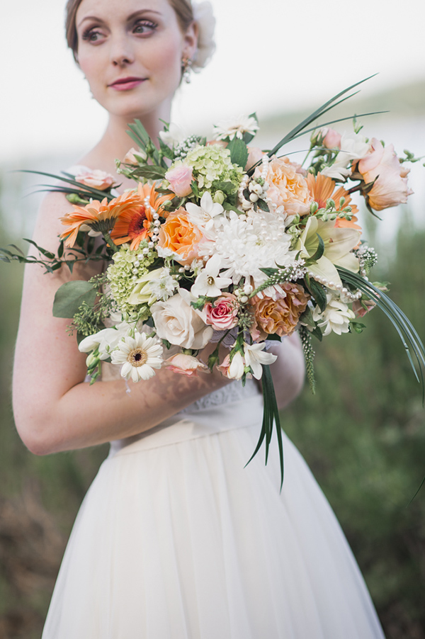 peach-and-orange-garden-wedding