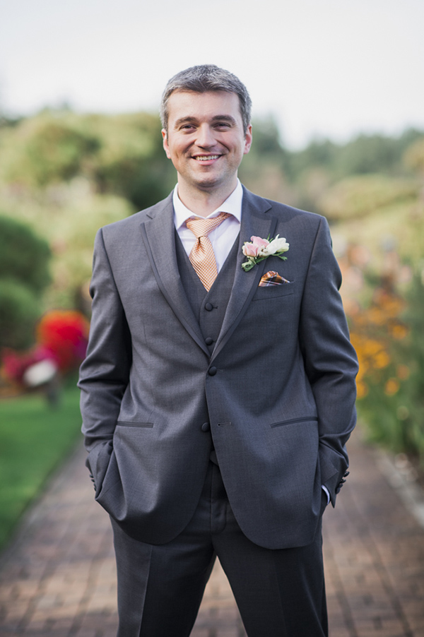 peach-and-orange-garden-wedding
