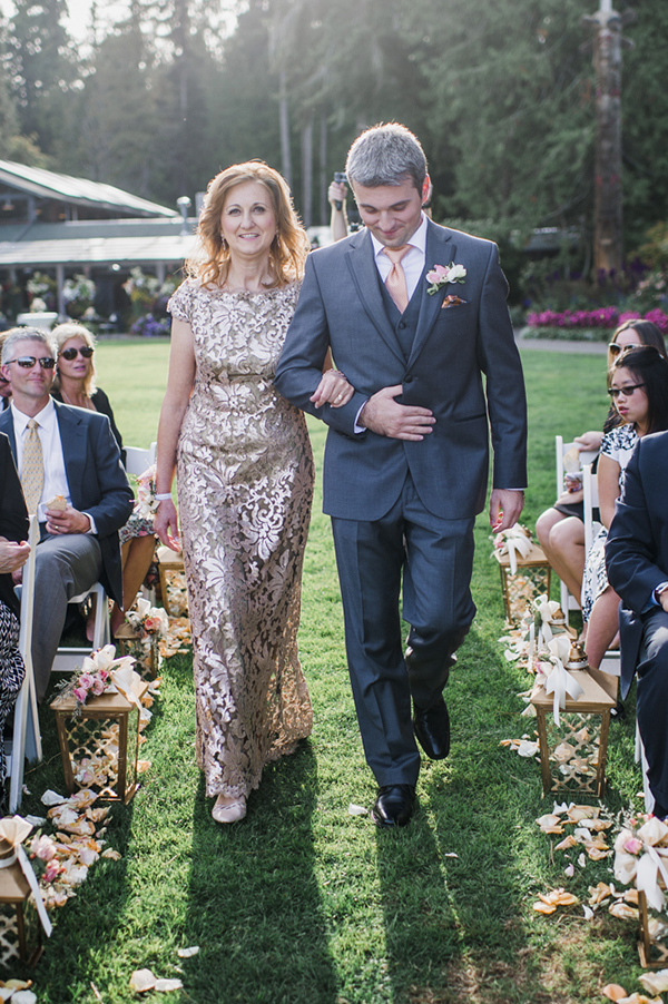peach-and-orange-garden-wedding