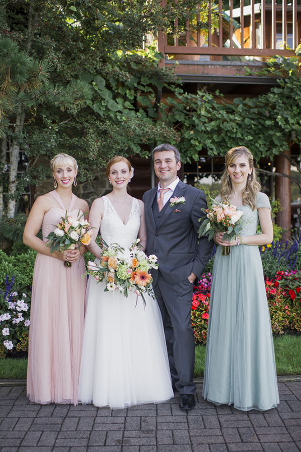 peach-and-orange-garden-wedding