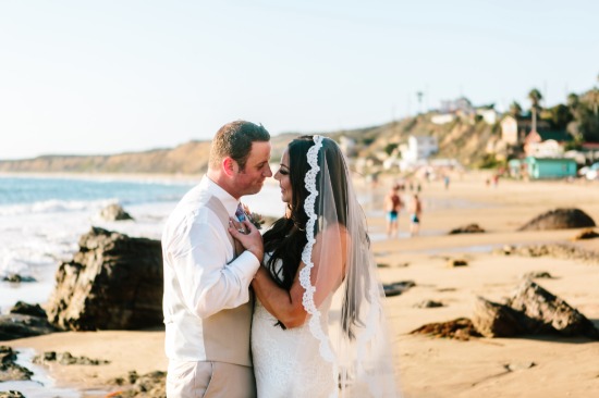 pink-and-white-beach-wedding-at