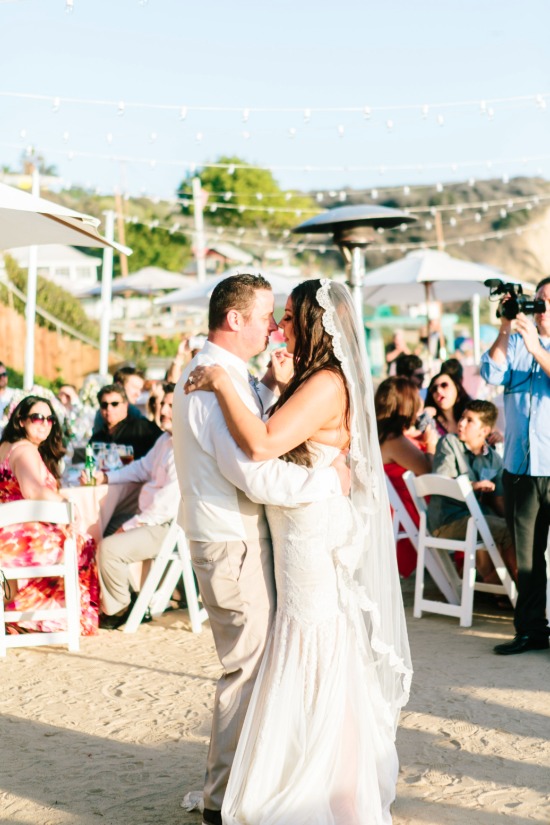 pink-and-white-beach-wedding-at