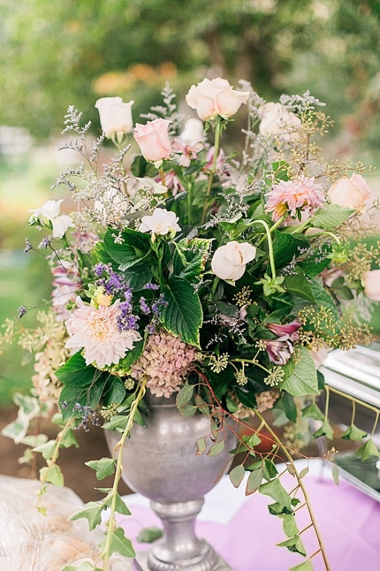 pretty-blush-and-purple-wedding