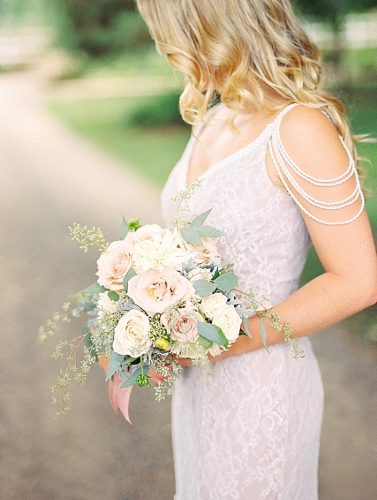 pretty-blush-and-purple-wedding