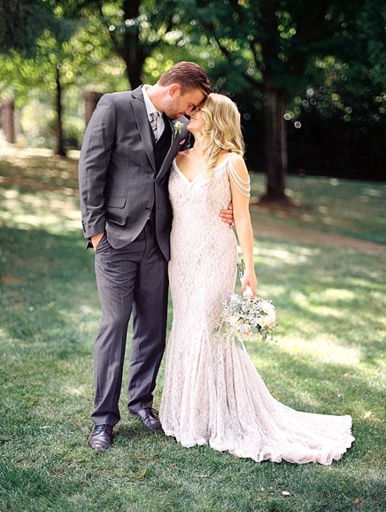 pretty-blush-and-purple-wedding