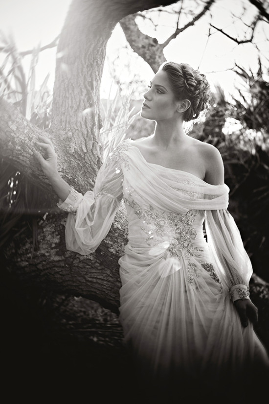 Black and white portrait of a bride in nature
