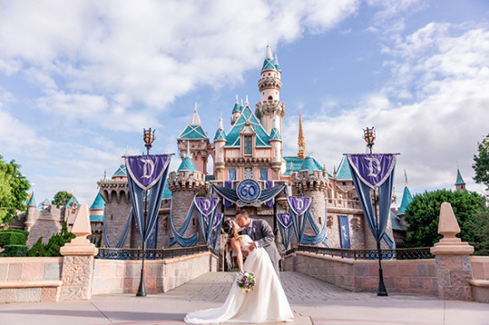 Disney castle wedding kiss photo idea
