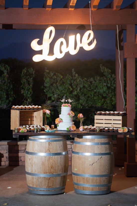 simple-rustic-winery-wedding