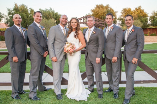 simple-rustic-winery-wedding
