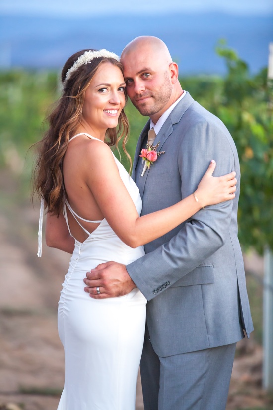 simple-rustic-winery-wedding