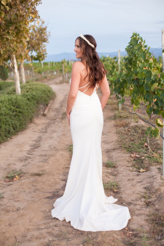 simple-rustic-winery-wedding