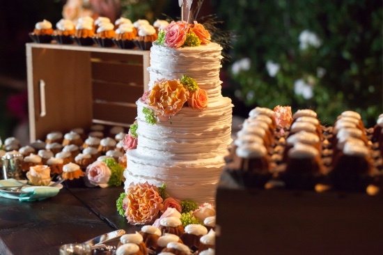simple-rustic-winery-wedding