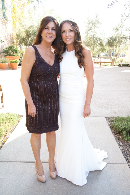 simple-rustic-winery-wedding