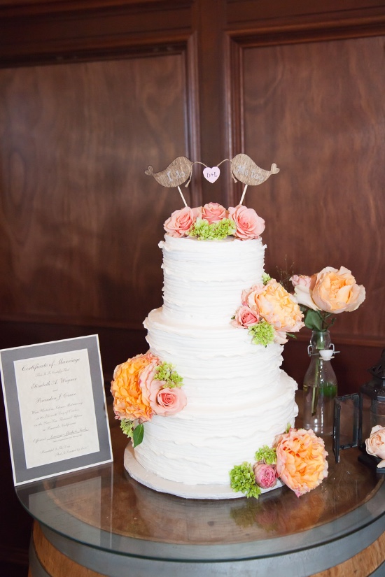 simple-rustic-winery-wedding