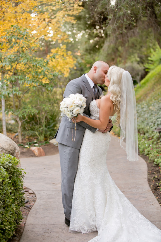 touch-of-glam-outdoor-wedding