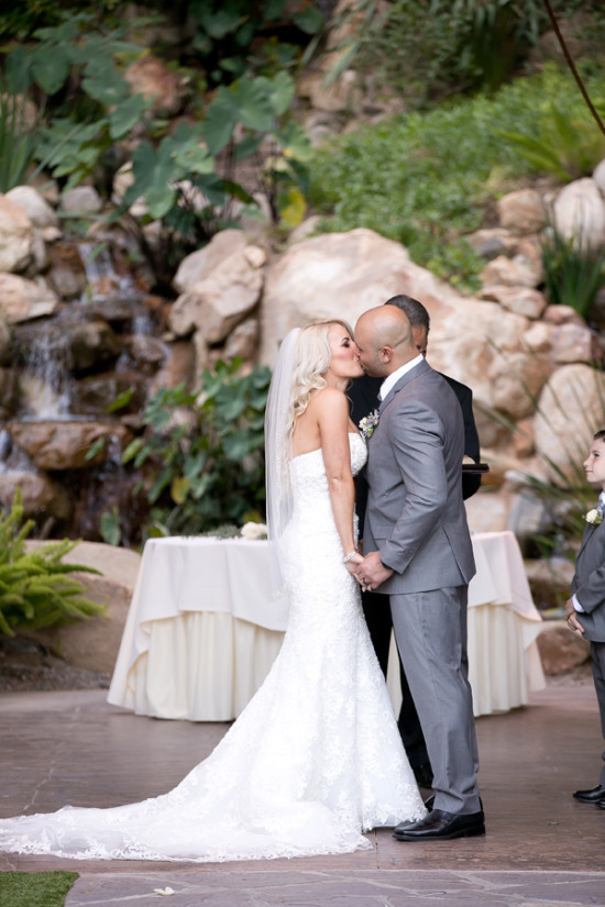 touch-of-glam-outdoor-wedding