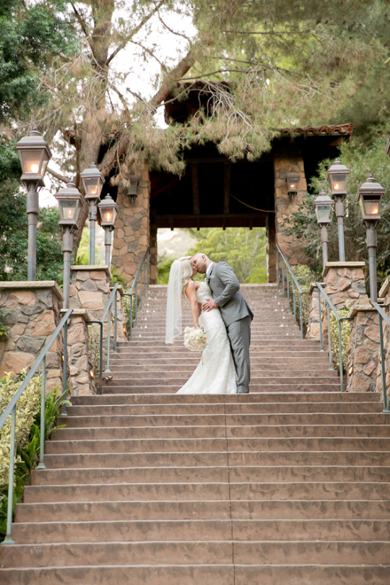touch-of-glam-outdoor-wedding