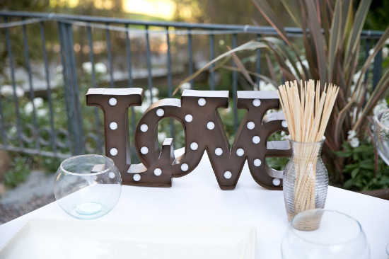 touch-of-glam-outdoor-wedding
