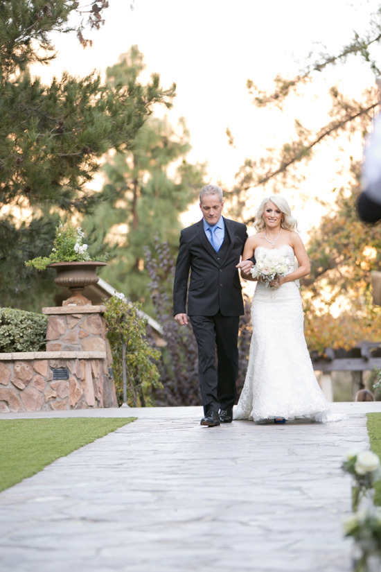 touch-of-glam-outdoor-wedding