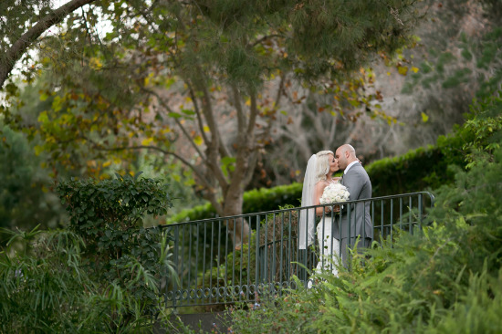 touch-of-glam-outdoor-wedding