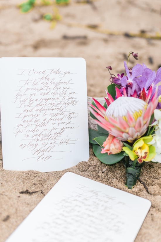 tropical-hawaiian-beach-wedding