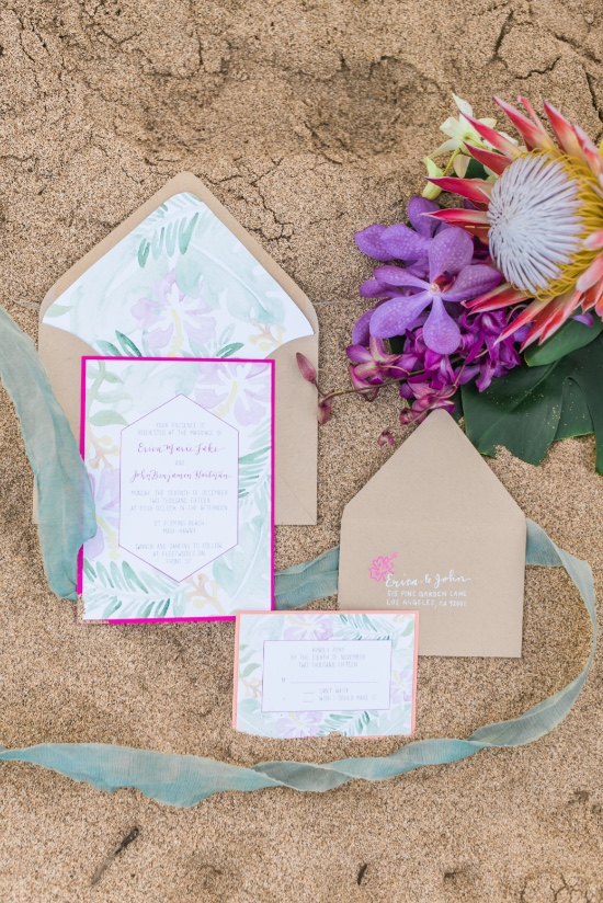 tropical-hawaiian-beach-wedding