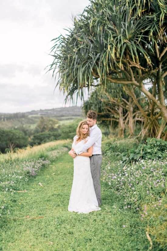 tropical-hawaiian-beach-wedding