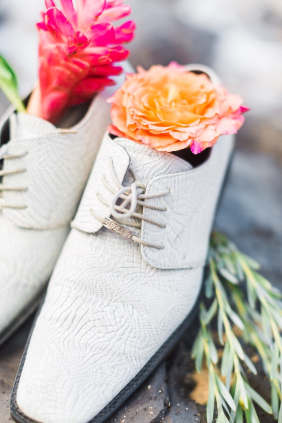 tropical-hawaiian-beach-wedding