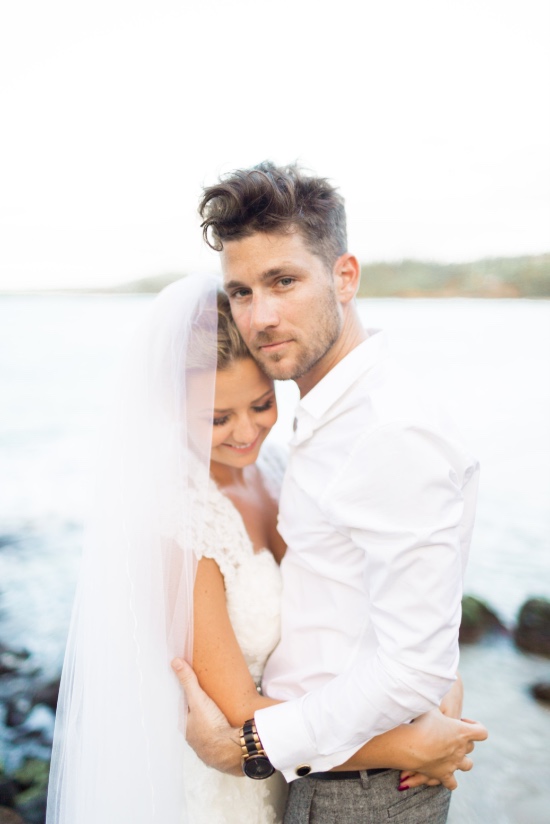 tropical-hawaiian-beach-wedding