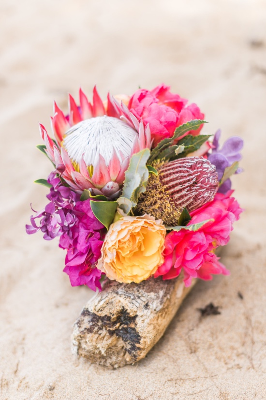 tropical-hawaiian-beach-wedding