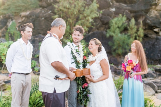 tropical-hawaiian-beach-wedding