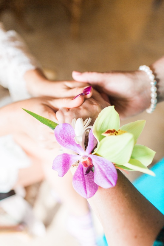 tropical-hawaiian-beach-wedding