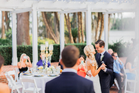 chic-southern-blue-and-gold-wedding