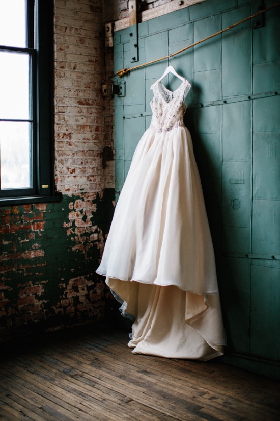 glam-industrial-wedding-inspiration