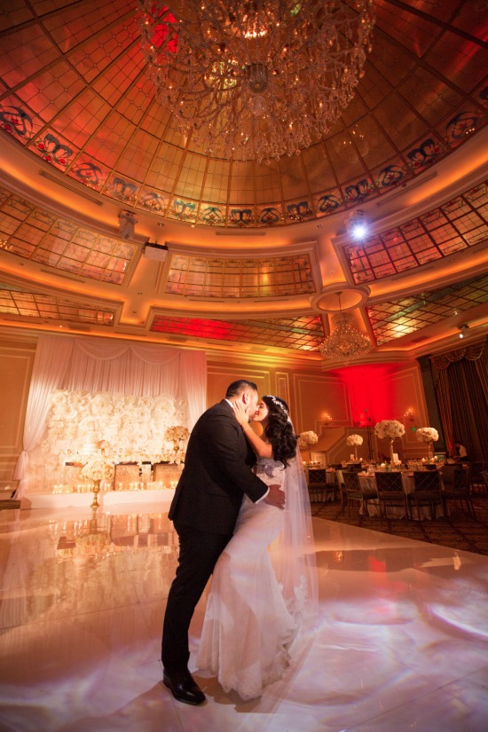 glam-wedding-at-the-taglyan-complex