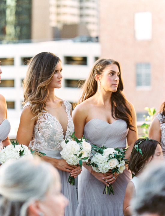 glamorous-white-and-gray-wedding