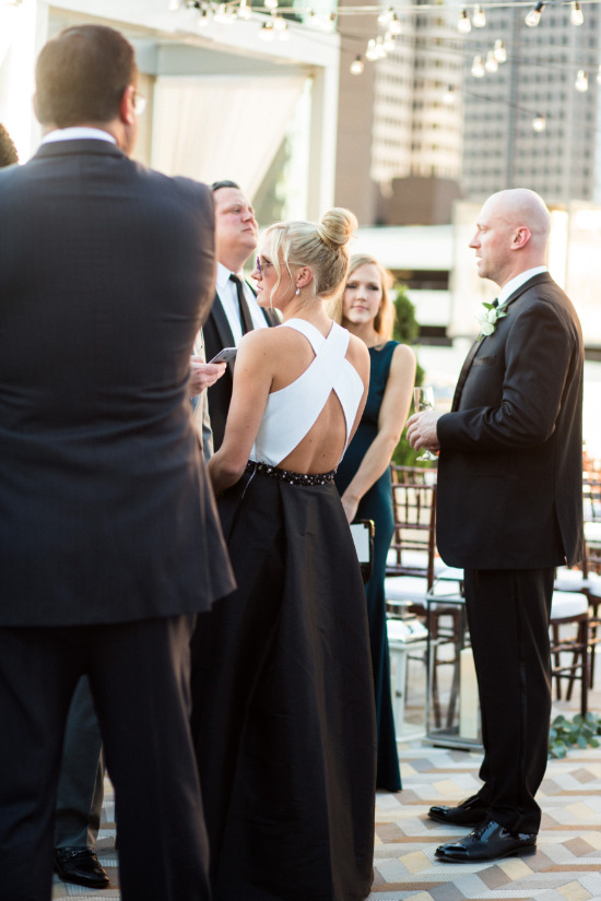 glamorous-white-and-gray-wedding