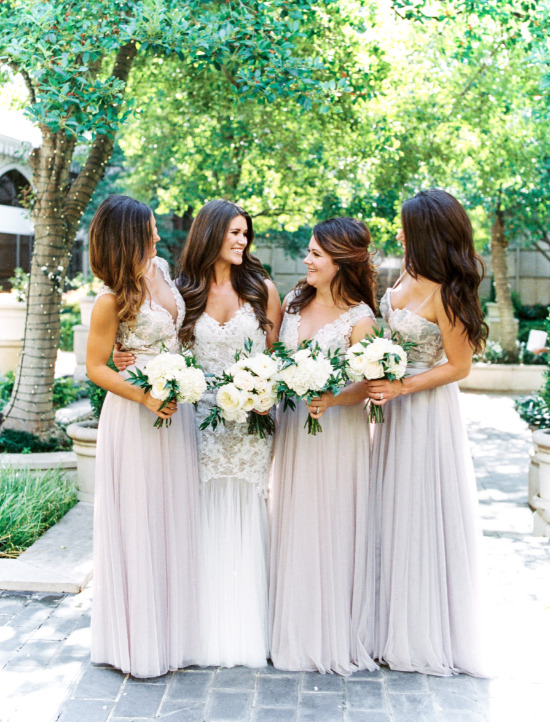 glamorous-white-and-gray-wedding