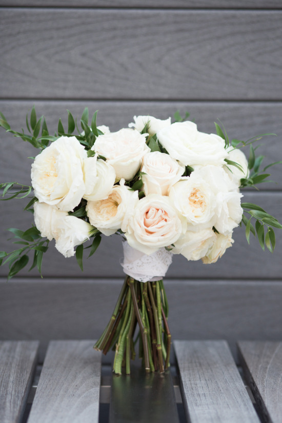 glamorous-white-and-gray-wedding