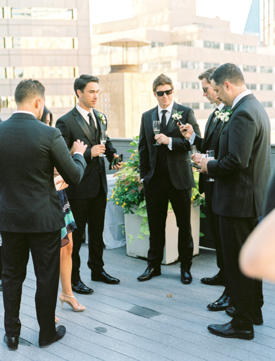 glamorous-white-and-gray-wedding
