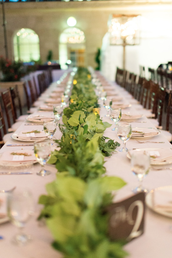 glamorous-white-and-gray-wedding