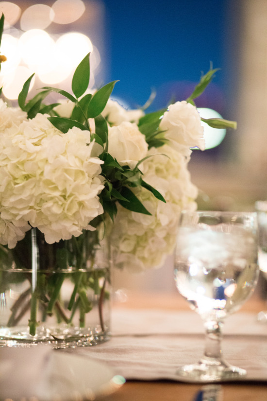 glamorous-white-and-gray-wedding