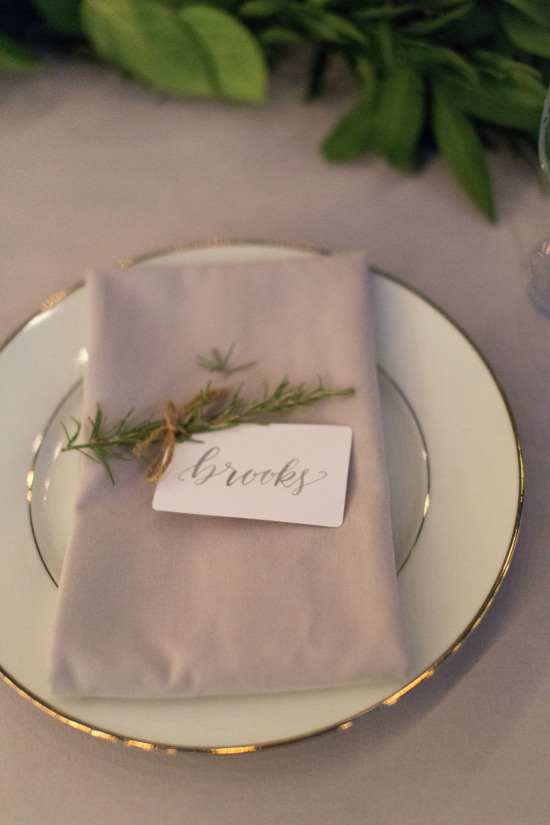 glamorous-white-and-gray-wedding
