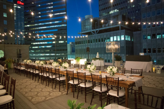 glamorous-white-and-gray-wedding