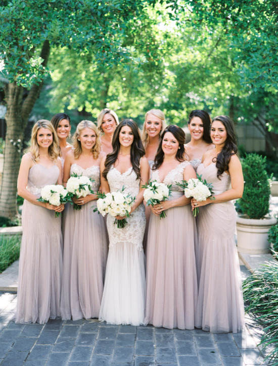 glamorous-white-and-gray-wedding